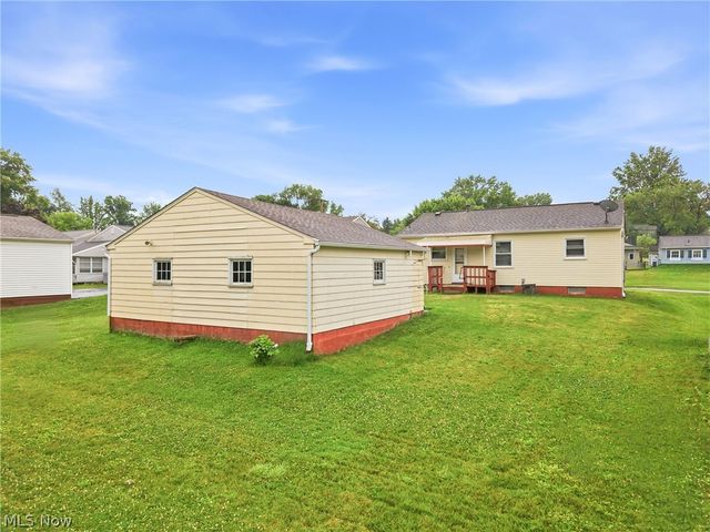 404 Elizabeth Street, Hubbard, OH 44425