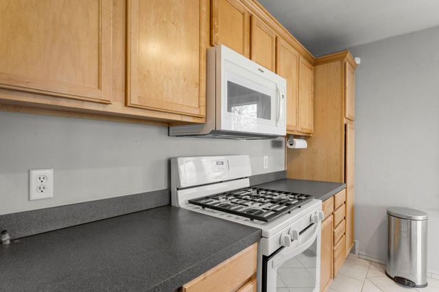 2043 Montreal Avenue, Saint Paul, MN 55116