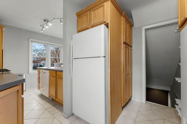 2043 Montreal Avenue, Saint Paul, MN 55116