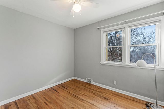 2043 Montreal Avenue, Saint Paul, MN 55116