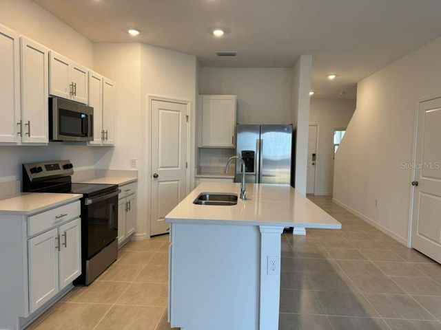 7629 WATERSCAPE DRIVE, Groveland, FL 34736