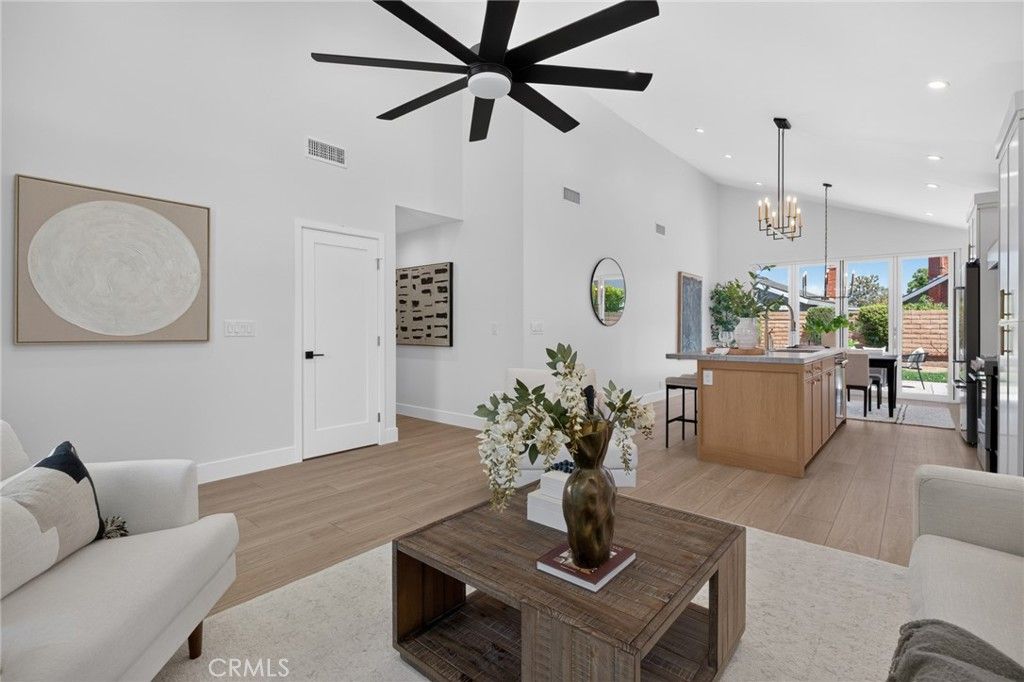 Image 4 of property listing at 5941 E Camino Correr, Anaheim Hills, CA 92807