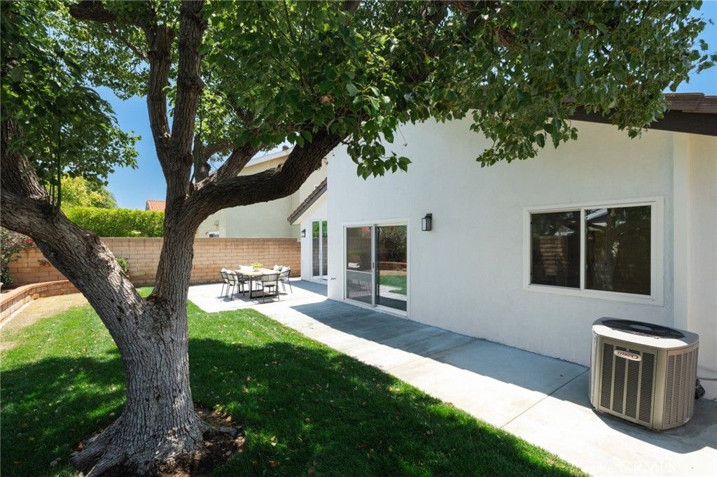 Image 41 of property listing at 5941 E Camino Correr, Anaheim Hills, CA 92807