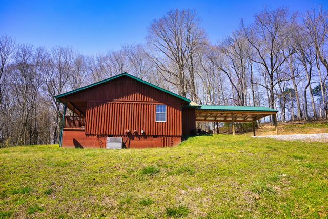 2300 Bear Creek Rd, Vanleer, TN 37181