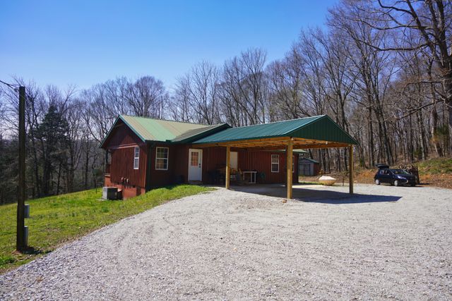 2300 Bear Creek Rd, Vanleer, TN 37181