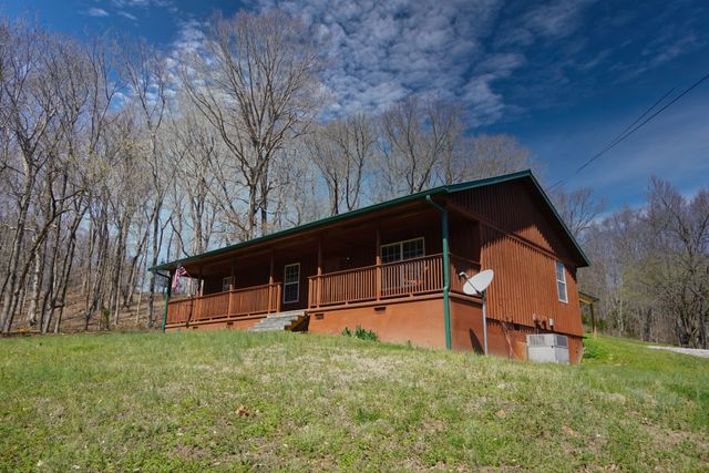 2300 Bear Creek Rd, Vanleer, TN 37181