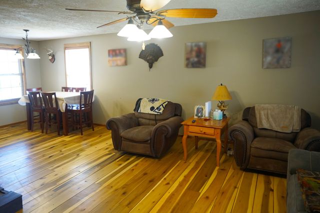 2300 Bear Creek Rd, Vanleer, TN 37181