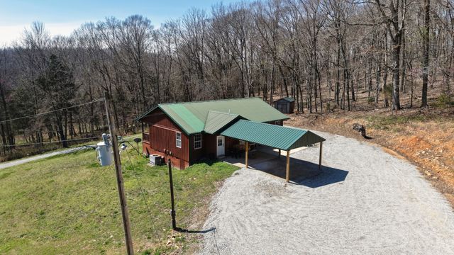 2300 Bear Creek Rd, Vanleer, TN 37181