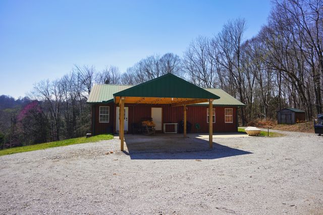 2300 Bear Creek Rd, Vanleer, TN 37181