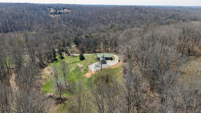 2300 Bear Creek Rd, Vanleer, TN 37181