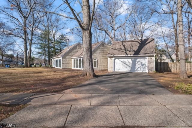 35 Crown Rd, Franklin Twp., NJ 08873