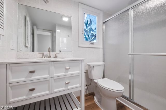 35 Crown Rd, Franklin Twp., NJ 08873