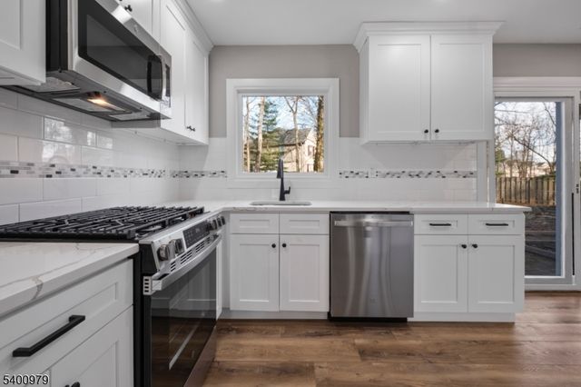 35 Crown Rd, Franklin Twp., NJ 08873