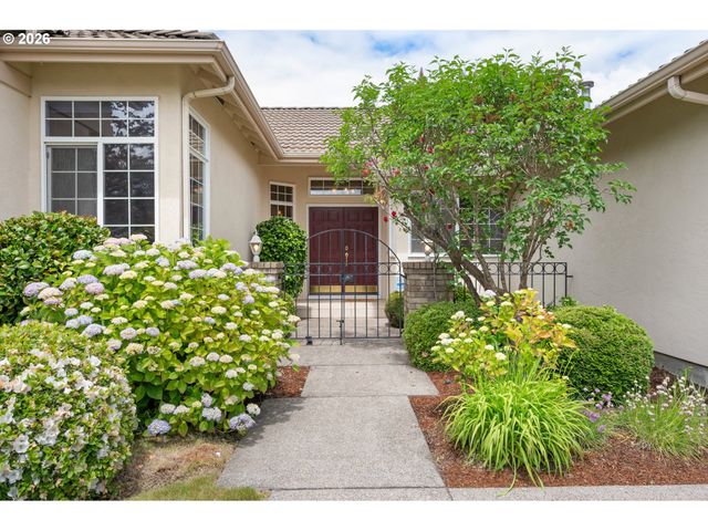 812 MARILYN Ct, Springfield, OR 97477