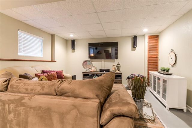 1205 E 203rd Street, Belton, MO 64012