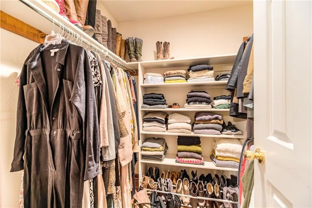 1205 E 203rd Street, Belton, MO 64012