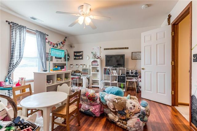 1205 E 203rd Street, Belton, MO 64012