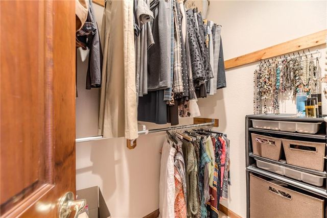 1205 E 203rd Street, Belton, MO 64012