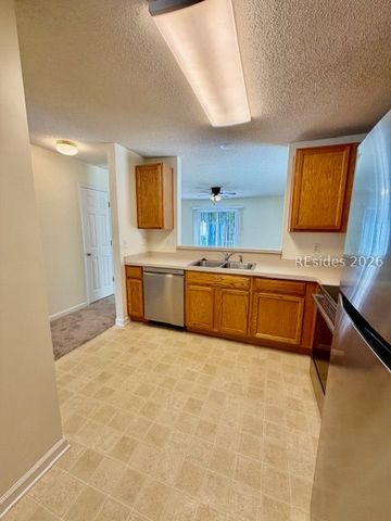 475 Gardners Ln, Bluffton, SC 29910