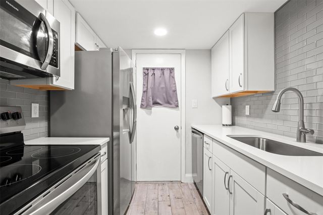 1147 KING ARTHUR COURT 204, Dunedin, FL 34698