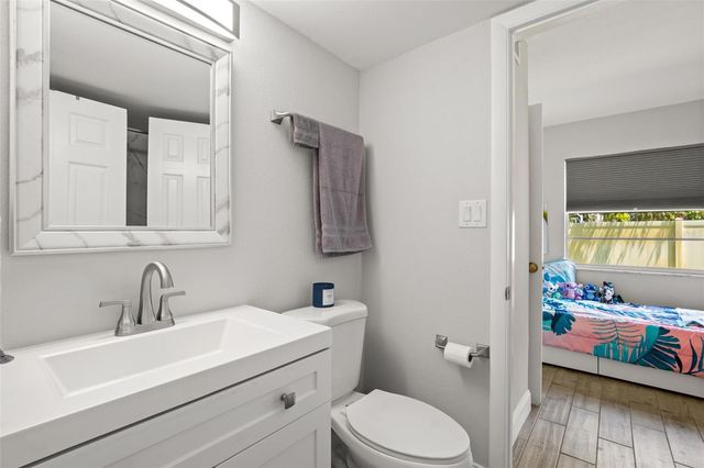 1147 KING ARTHUR COURT 204, Dunedin, FL 34698