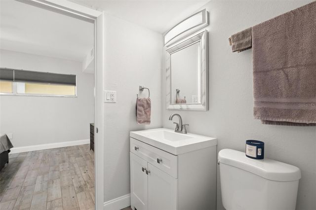 1147 KING ARTHUR COURT 204, Dunedin, FL 34698