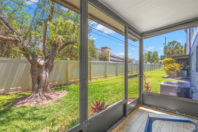 1147 KING ARTHUR COURT 204, Dunedin, FL 34698