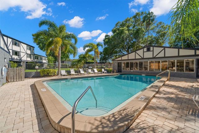 1147 KING ARTHUR COURT 204, Dunedin, FL 34698