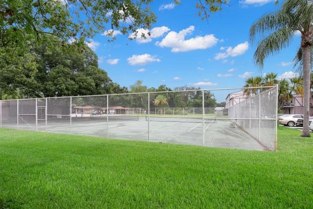 1147 KING ARTHUR COURT 204, Dunedin, FL 34698