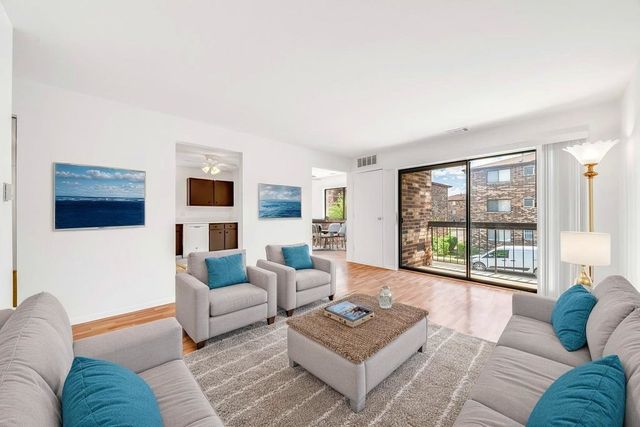 9102 FRANKLIN Court 204, Orland Park, IL 60462