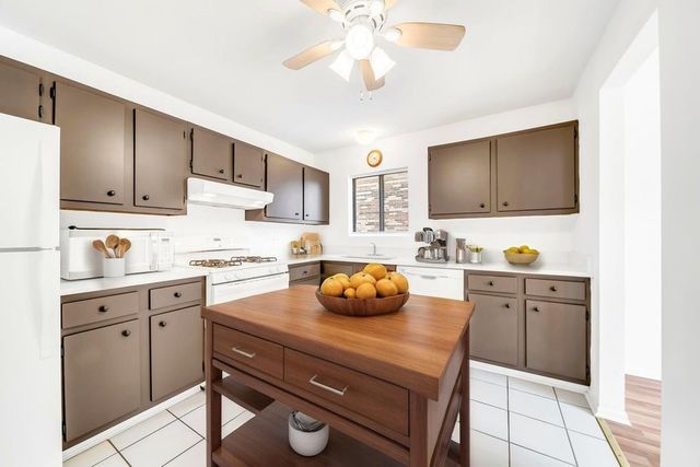 9102 FRANKLIN Court 204, Orland Park, IL 60462