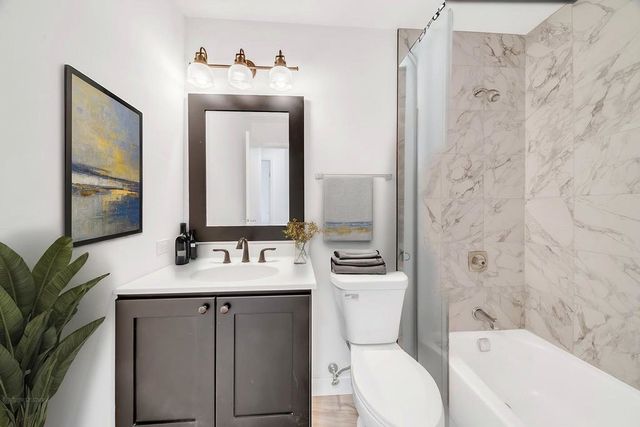 9102 FRANKLIN Court 204, Orland Park, IL 60462