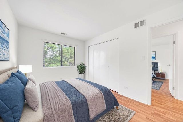 9102 FRANKLIN Court 204, Orland Park, IL 60462