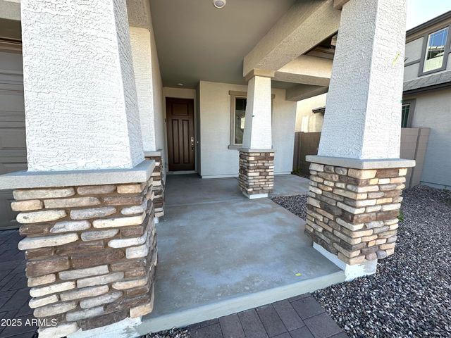 745 W Sparrow Drive, Queen Creek, AZ 85140