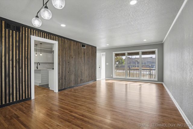 6759 E 26th Court, Tulsa, OK 74129