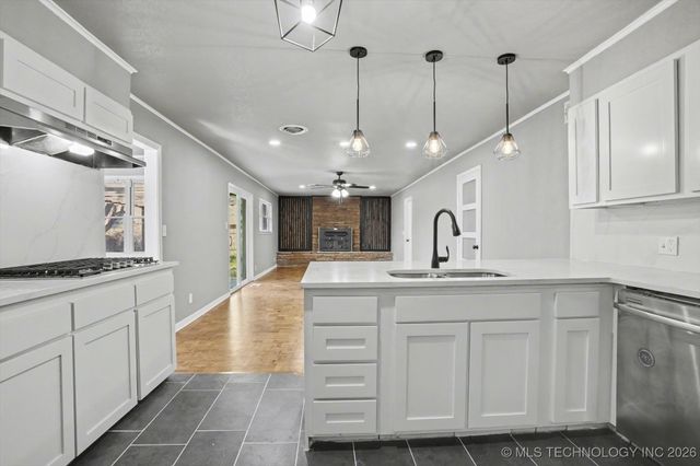 6759 E 26th Court, Tulsa, OK 74129