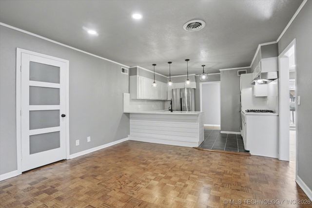 6759 E 26th Court, Tulsa, OK 74129