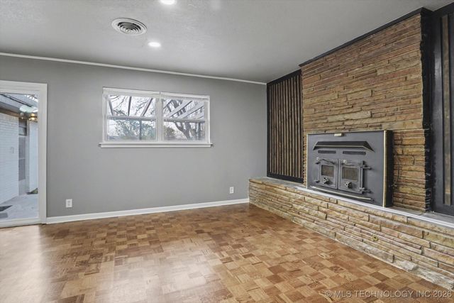 6759 E 26th Court, Tulsa, OK 74129