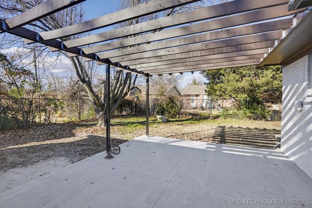 6759 E 26th Court, Tulsa, OK 74129