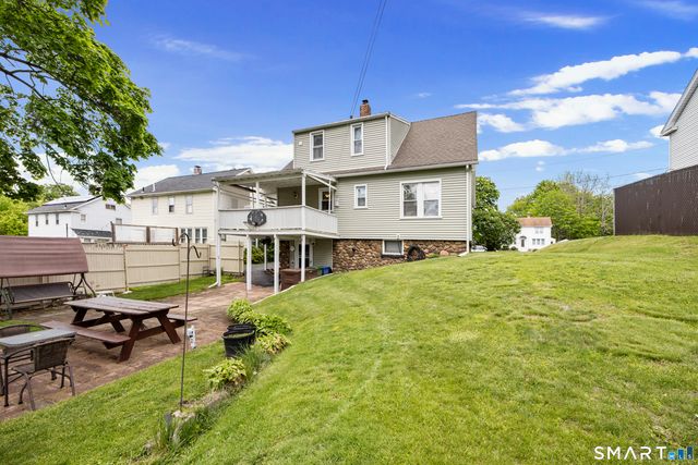 90 Harvard Avenue, Meriden, CT 06451