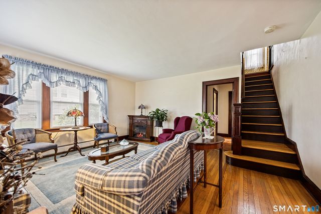 90 Harvard Avenue, Meriden, CT 06451