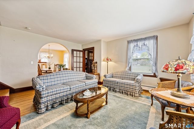 90 Harvard Avenue, Meriden, CT 06451