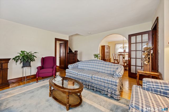 90 Harvard Avenue, Meriden, CT 06451