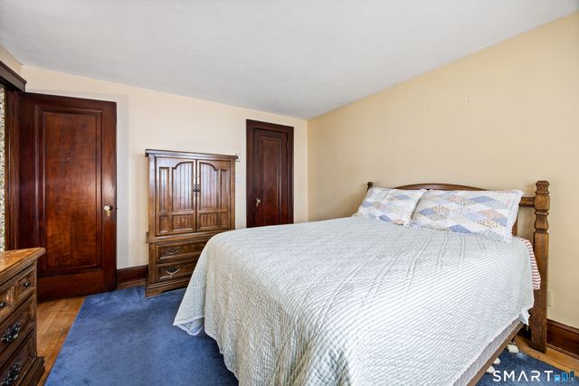 90 Harvard Avenue, Meriden, CT 06451