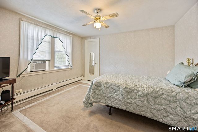 90 Harvard Avenue, Meriden, CT 06451