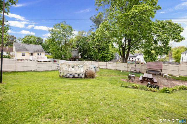 90 Harvard Avenue, Meriden, CT 06451