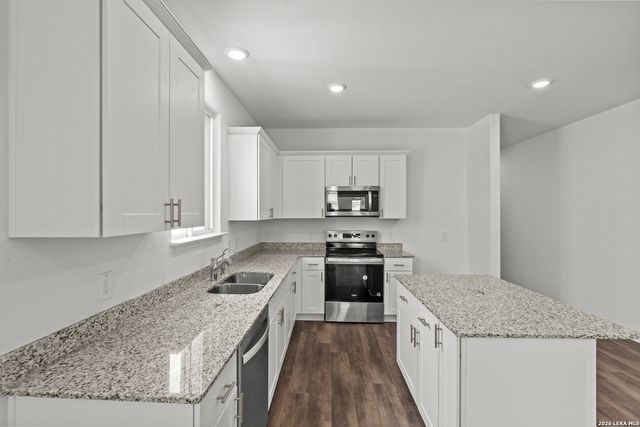 8208 Smithers Ave, San Antonio, TX 78252