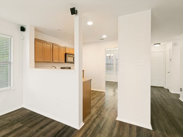 1221 Krista Drive, Burleson, TX 76028