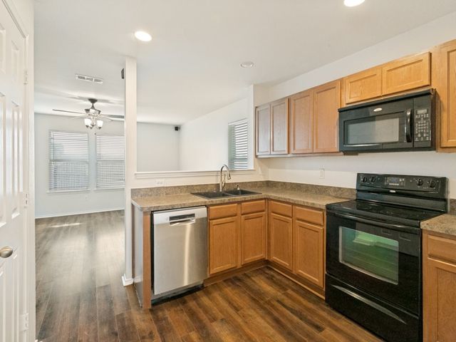 1221 Krista Drive, Burleson, TX 76028
