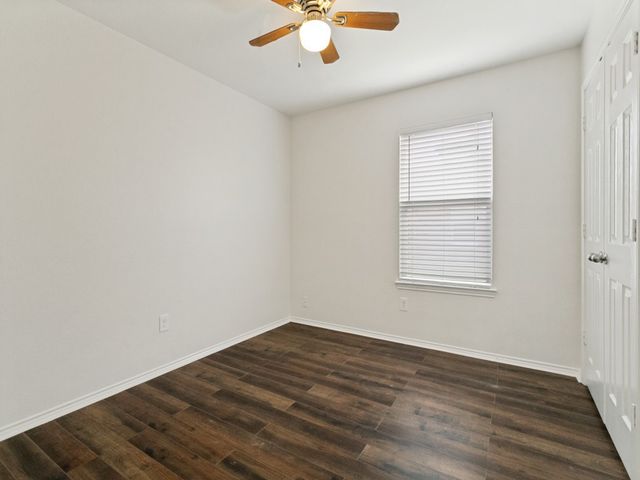 1221 Krista Drive, Burleson, TX 76028